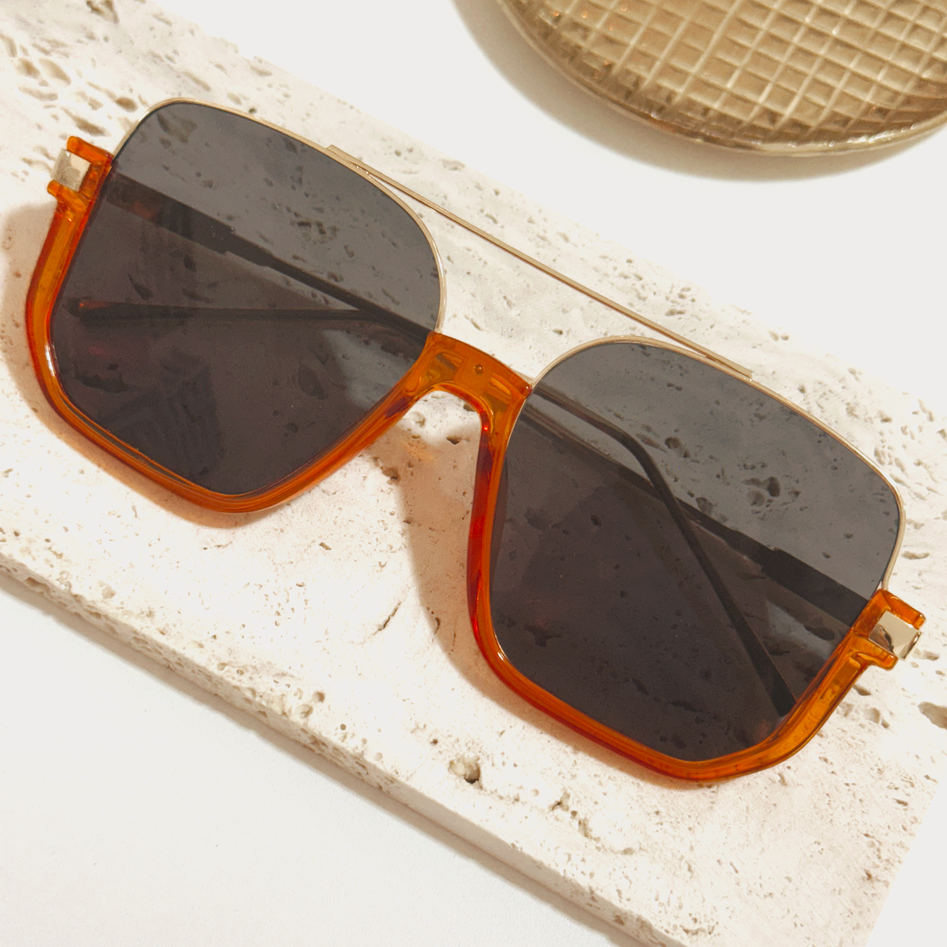 Palomino Sunglasess