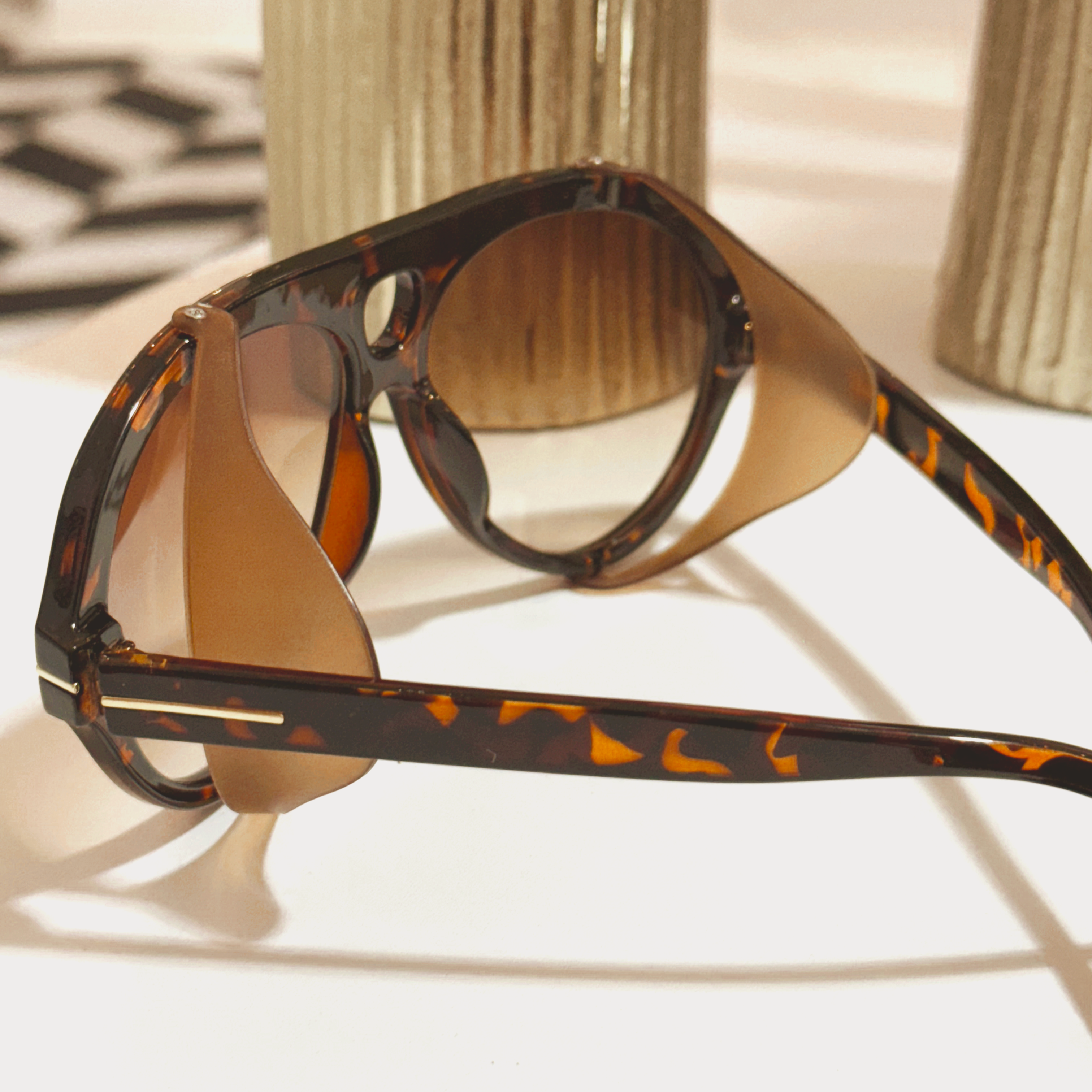 Aventurera Sunglasess