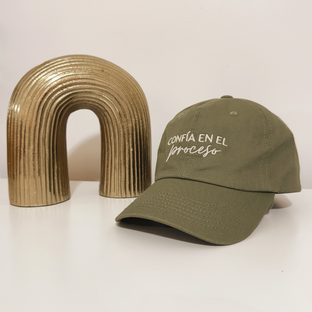 Confía en el proceso Olive Cap