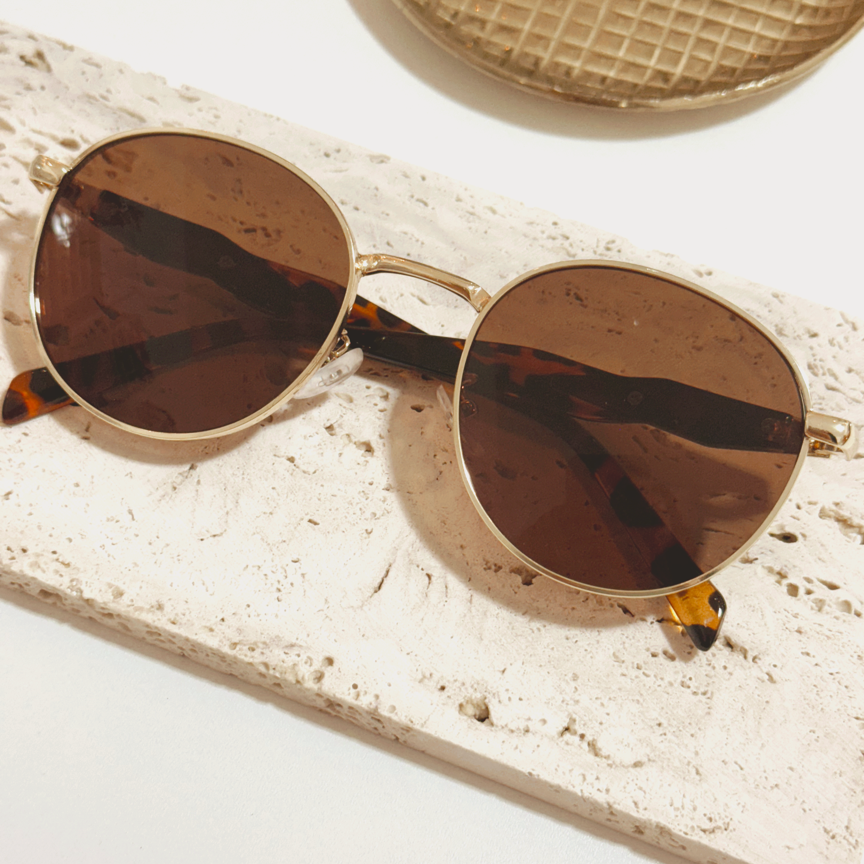 SUNSET SUNGLASESS