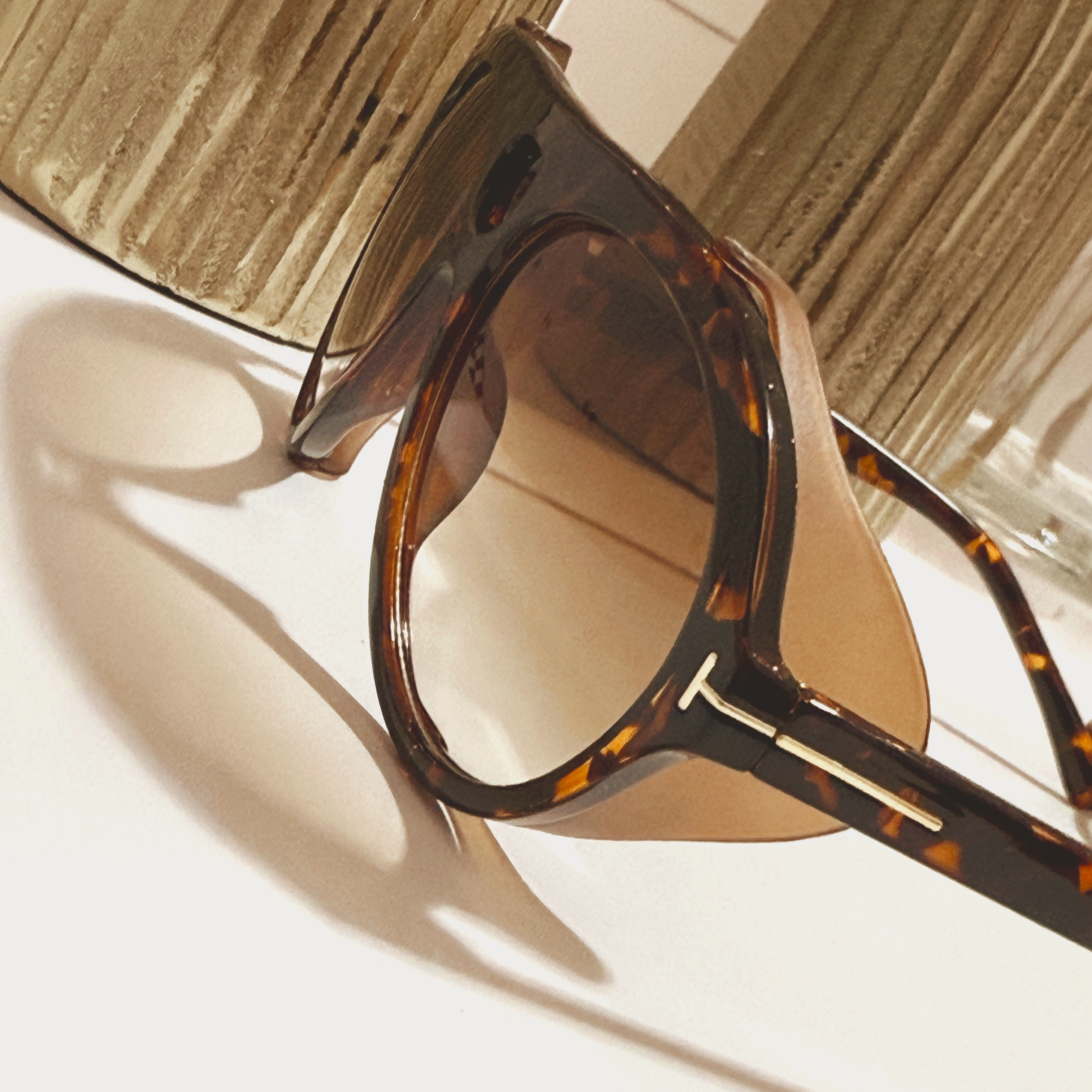 Aventurera Sunglasess