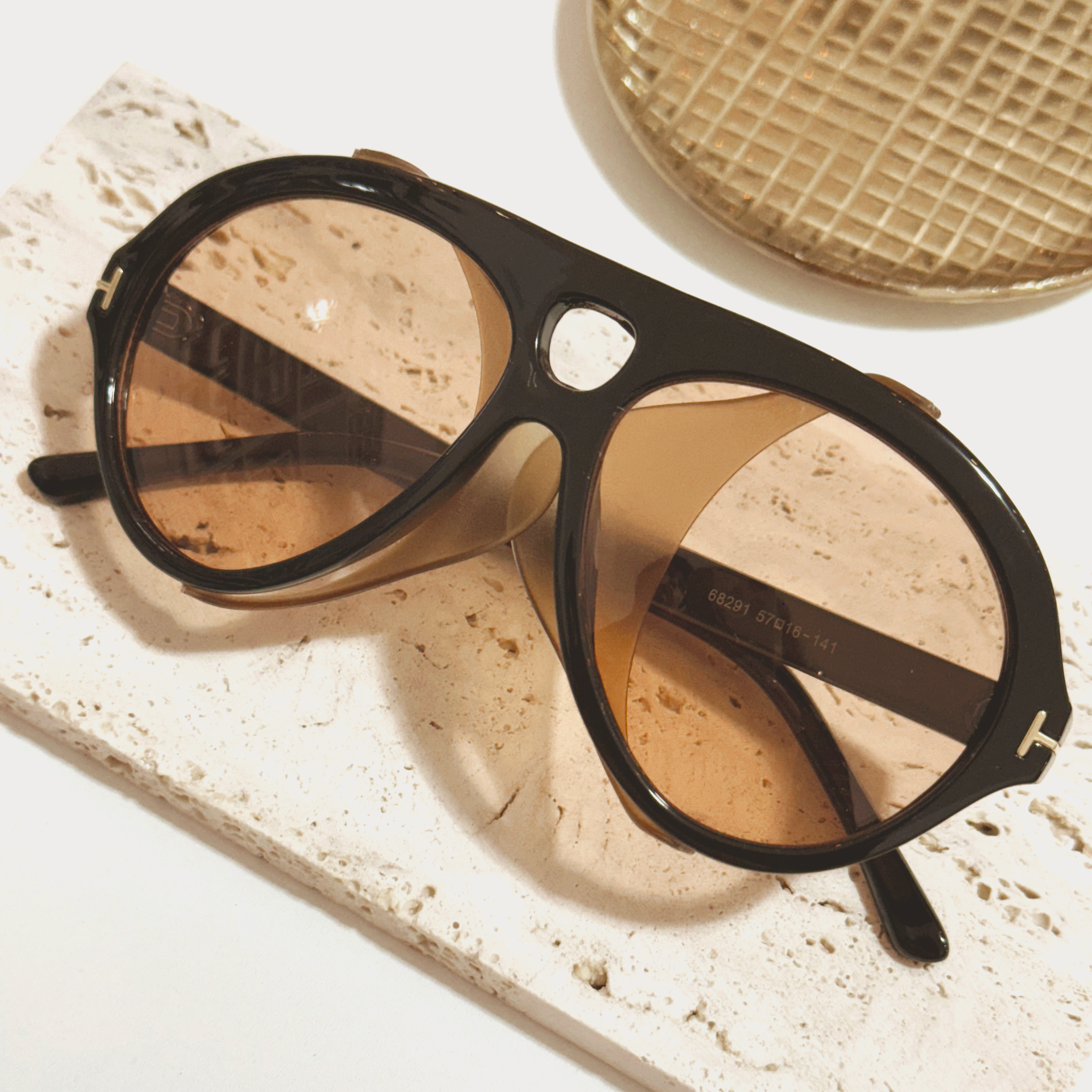 Aventurera Sunglasess